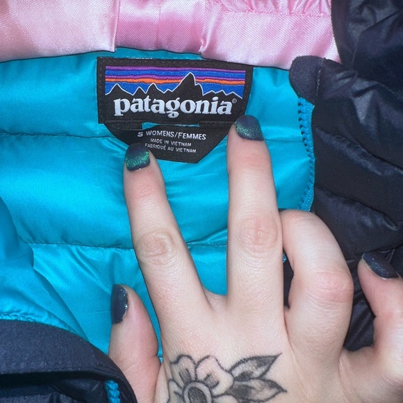 Patagonia Women’s Down Puffer Vest Navy & Turquoise Zip Front Size Small - Picture 4 of 9